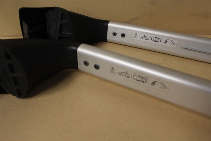 VW Golf Mk7 3 DOOR Only Locking Roof Bars 5G3071126 New genuine VW part